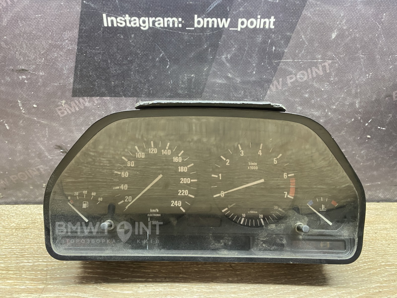 Панель приладів BMW E32 E34 (МКПП) бензин VDO